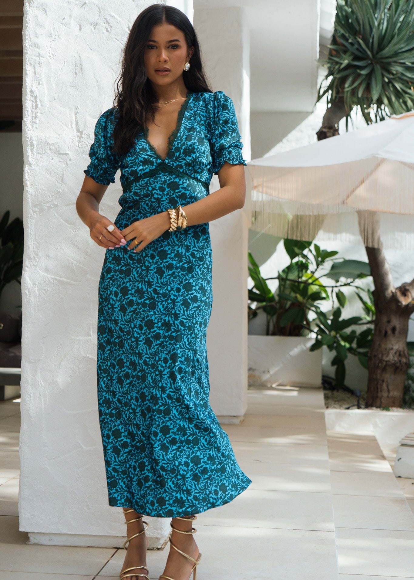 Gini London Green Floral Lace Trim V Neck Midi Dress