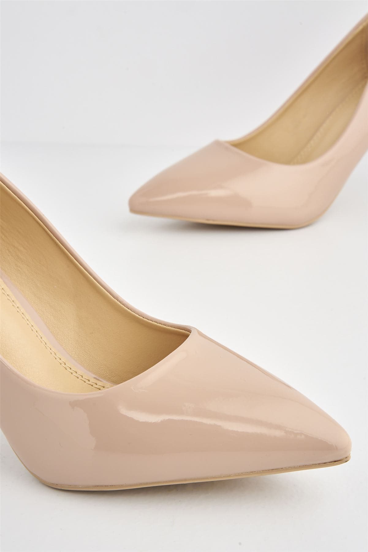 Miss Diva Ingrid Pointed Toe Court Heels in Nude