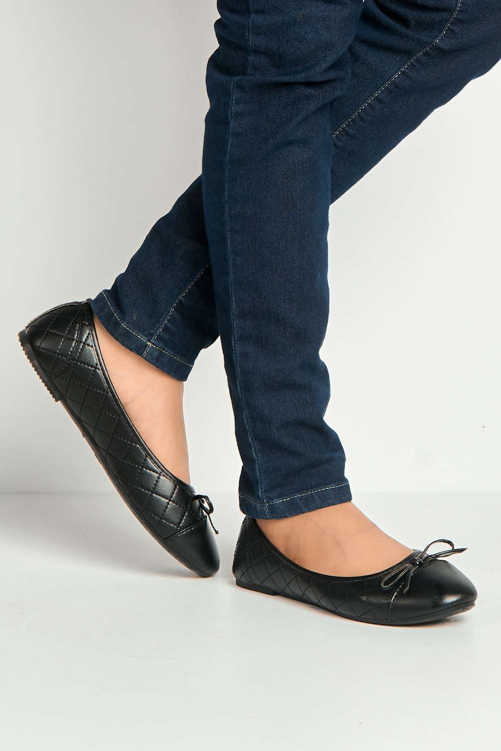 Miss Diva Black Arrica Bow Detail Flat Pumps