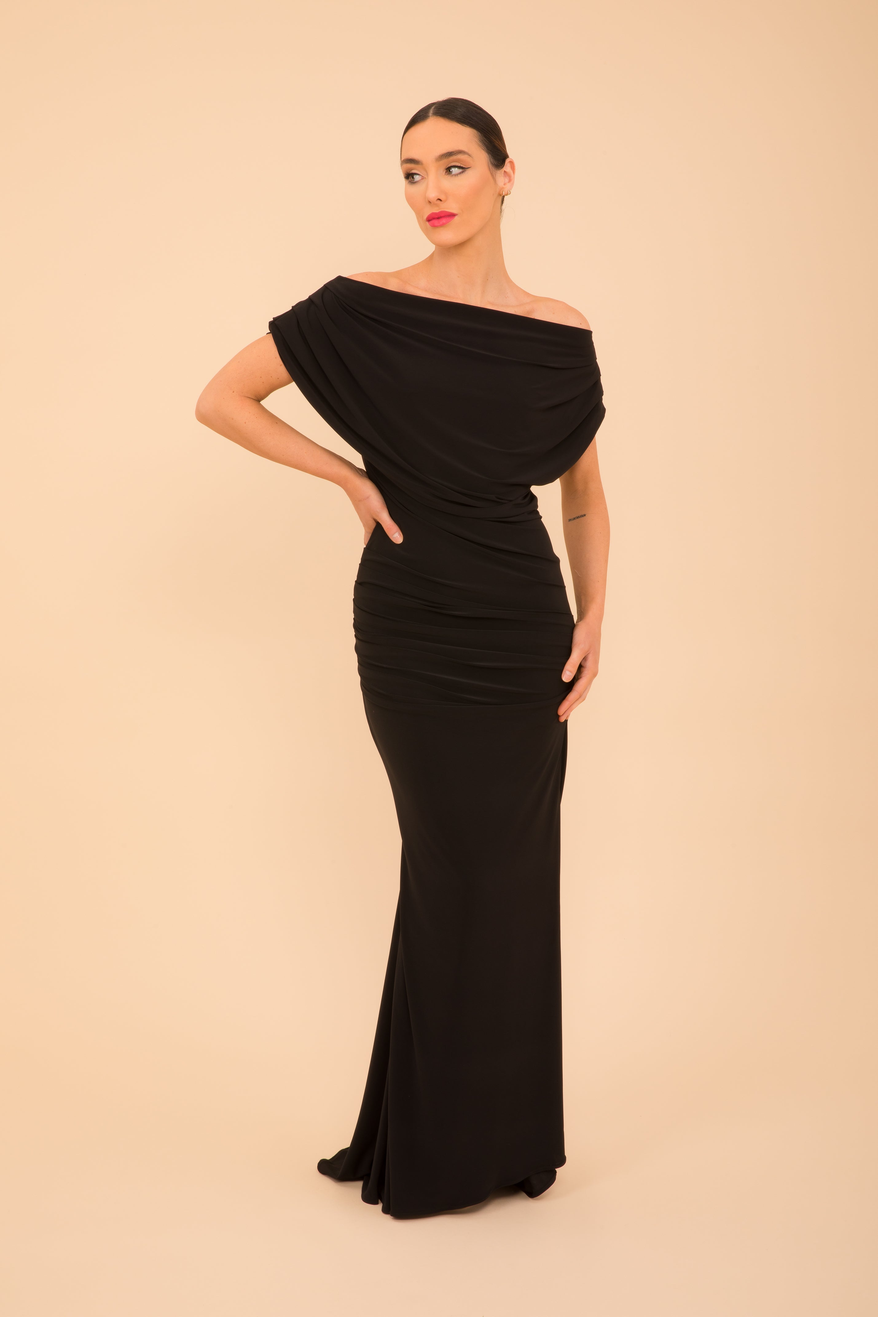 Atom Label Black Platinum Gown