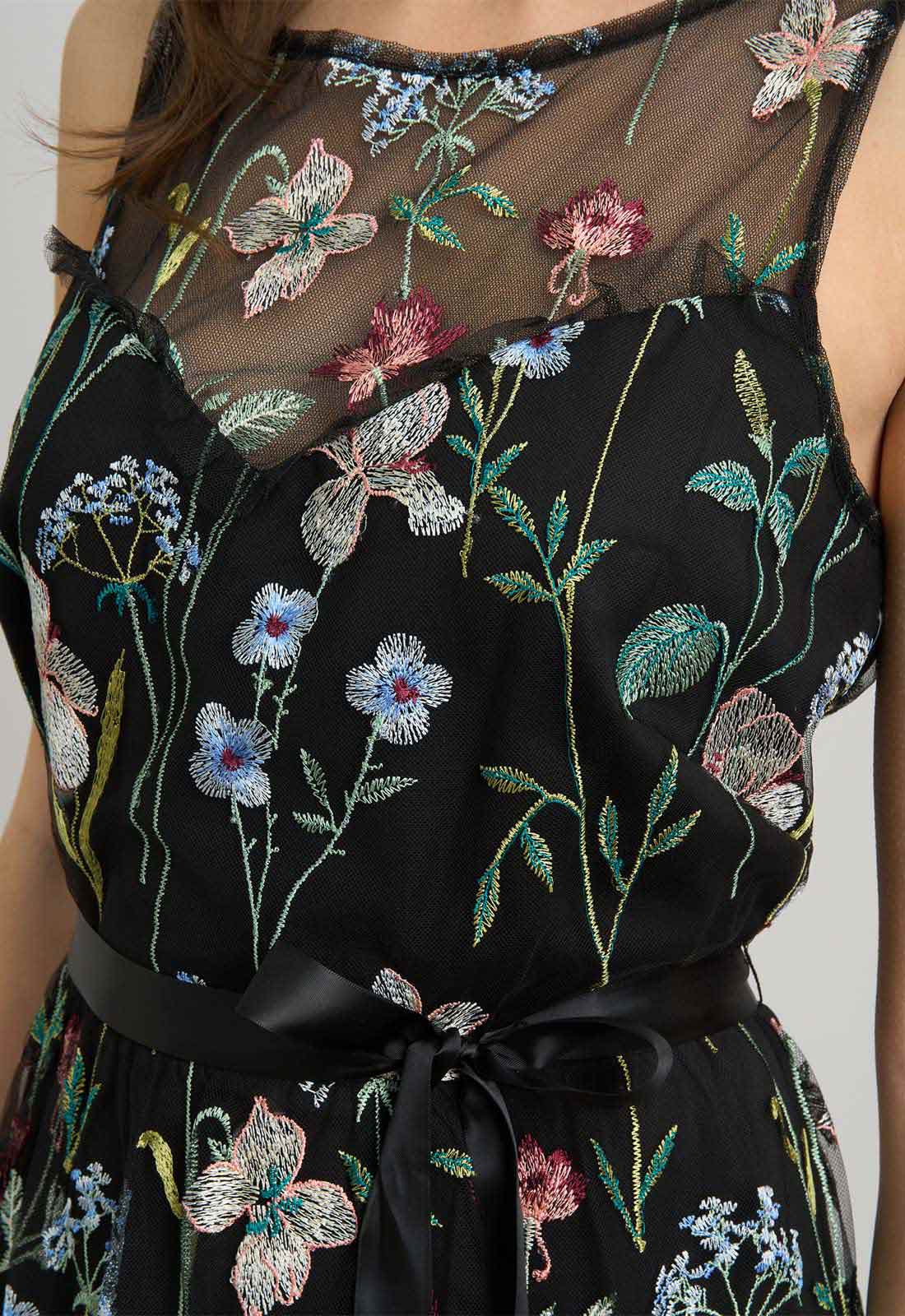 Gina Bacconi BLACK / MULTI Moira Embroidered Floral Maxi Dress