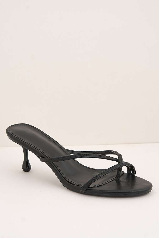 Miss Diva Black Sylvia Toepost Strappy Slip On Kitten Heel Mules