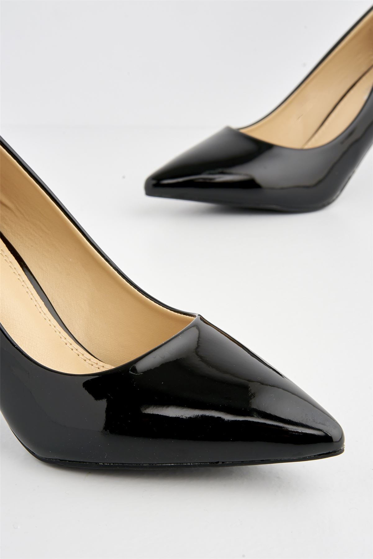 Miss Diva Black  Ingrid Patent Shoe