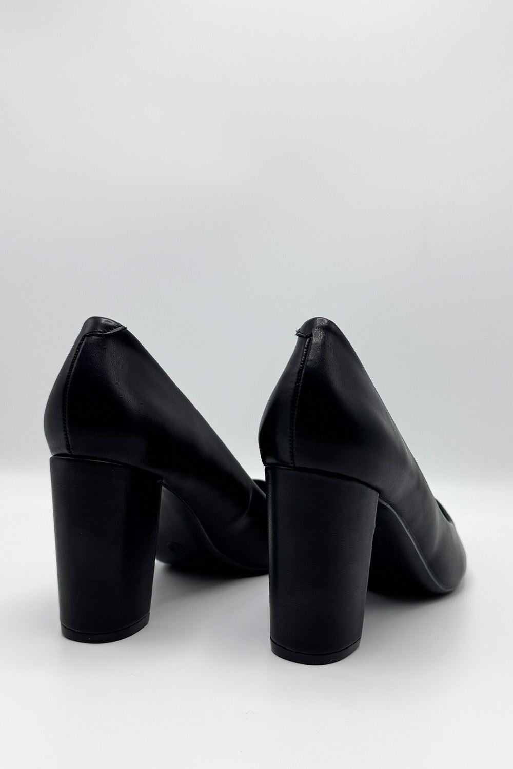 Miss Diva Clara Block Heel Pointed Toe Court Shoes in Black Matt