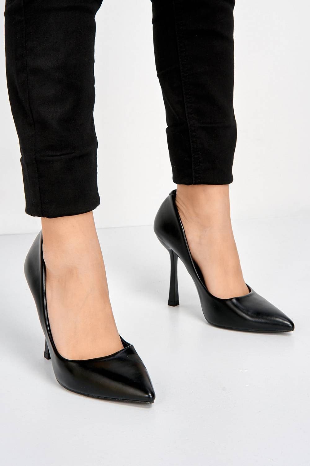 Gina Spool Heel Court Shoes in Black Matt Heels Miss Diva 