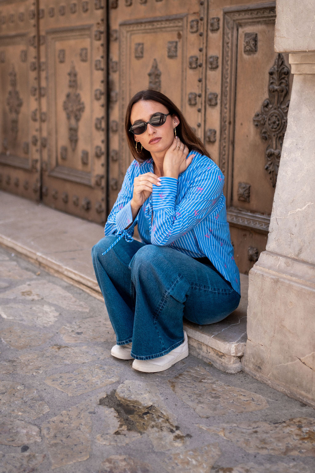 Gini London Blue Bow Embroidered Extreme Cuff Stripe Shirt