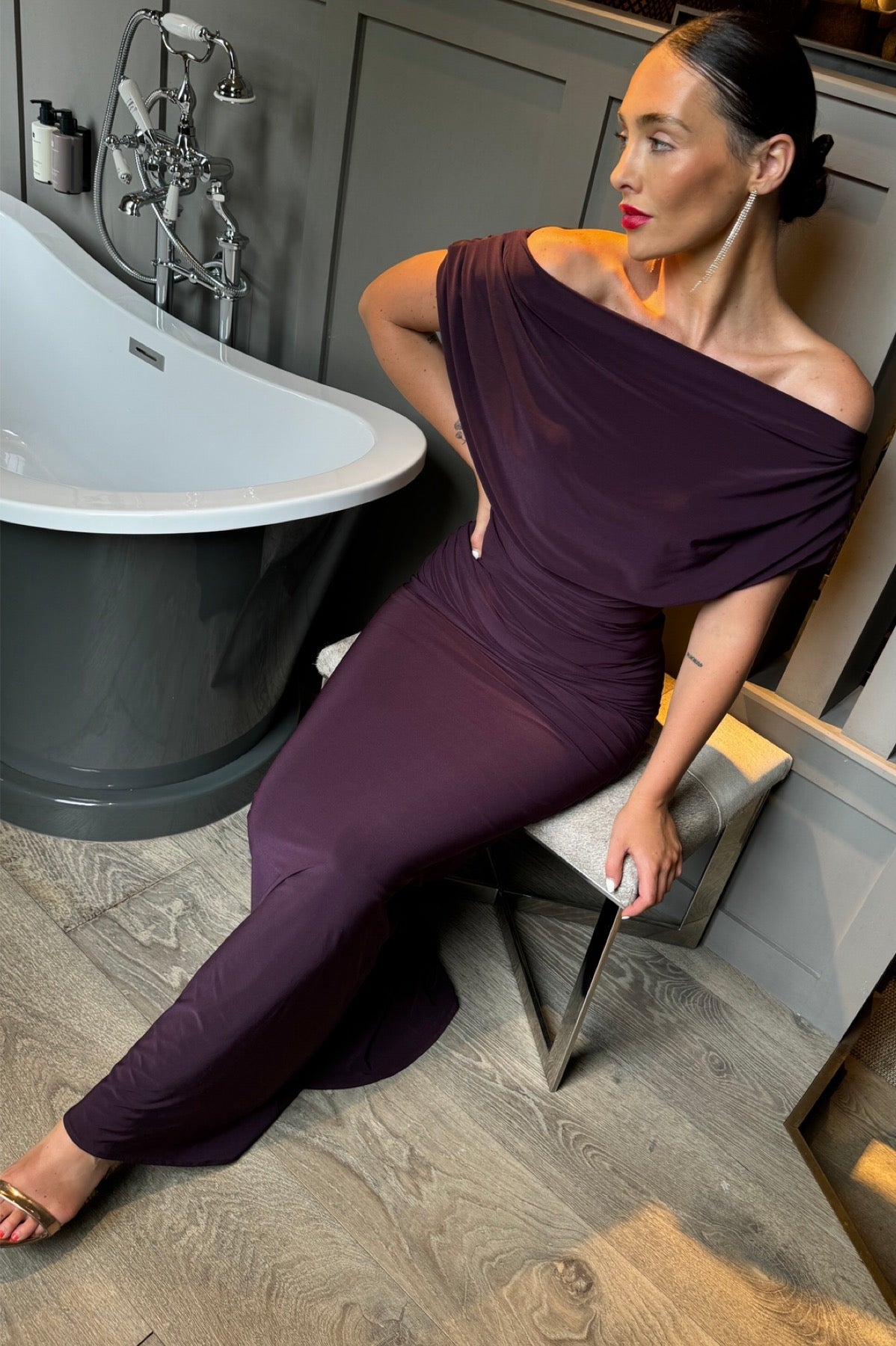 Atom Label Blackcurrent Platinum Gown