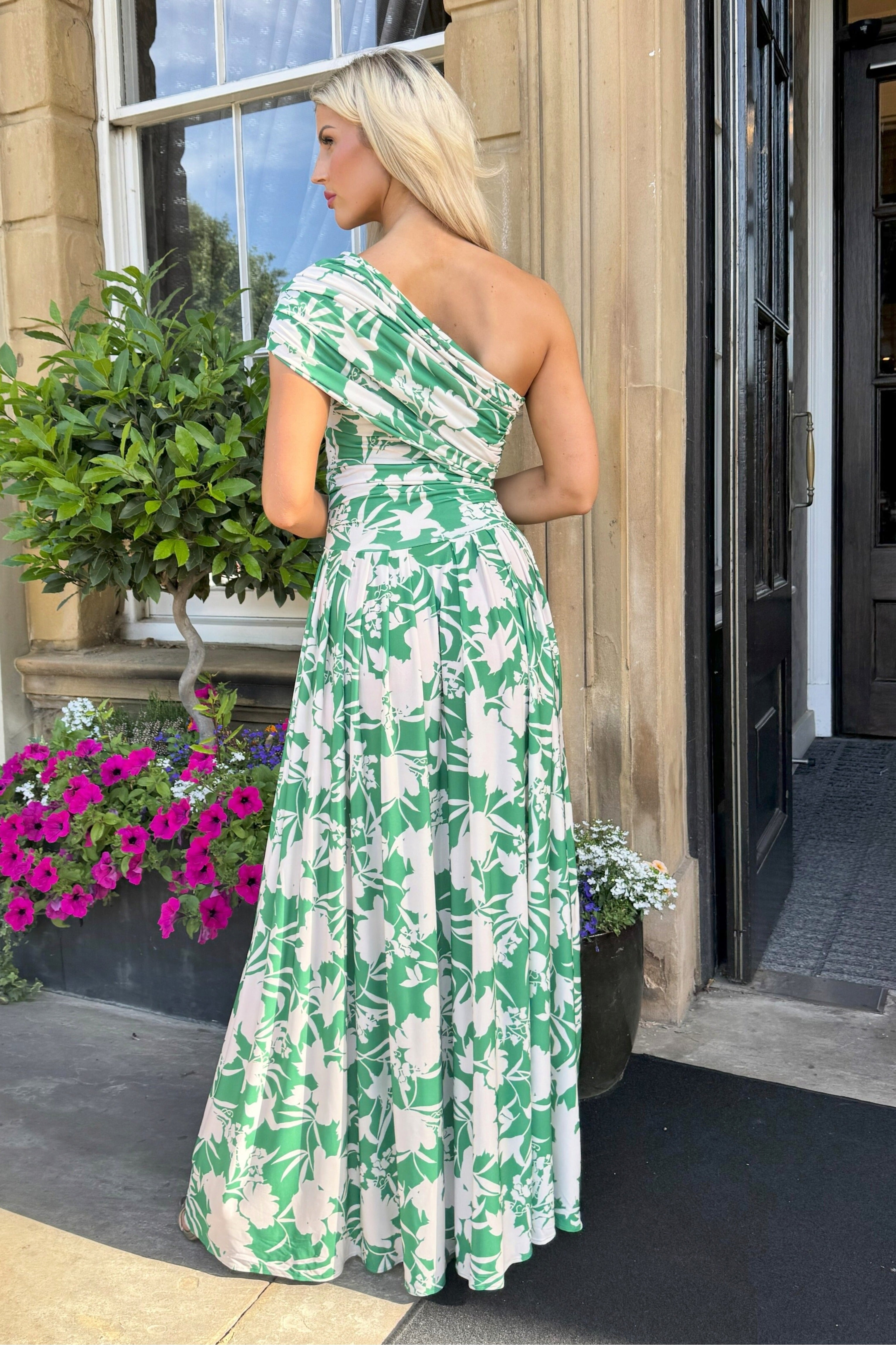 Atom Label Green & Ivory Floral Ss26 Rhenium Maxi