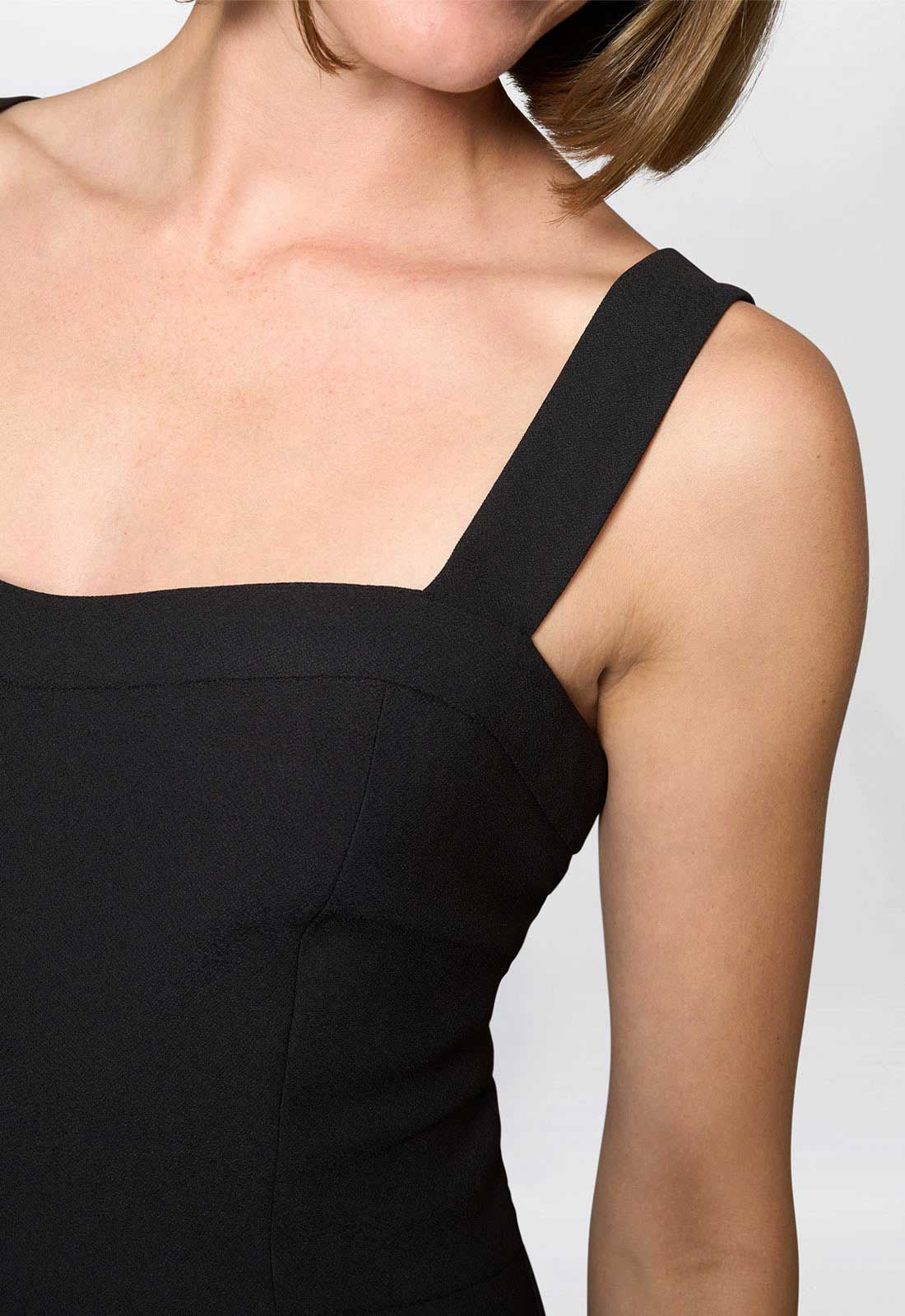 Gina Bacconi Black Emy Black Wide-Leg Jumpsuit close up