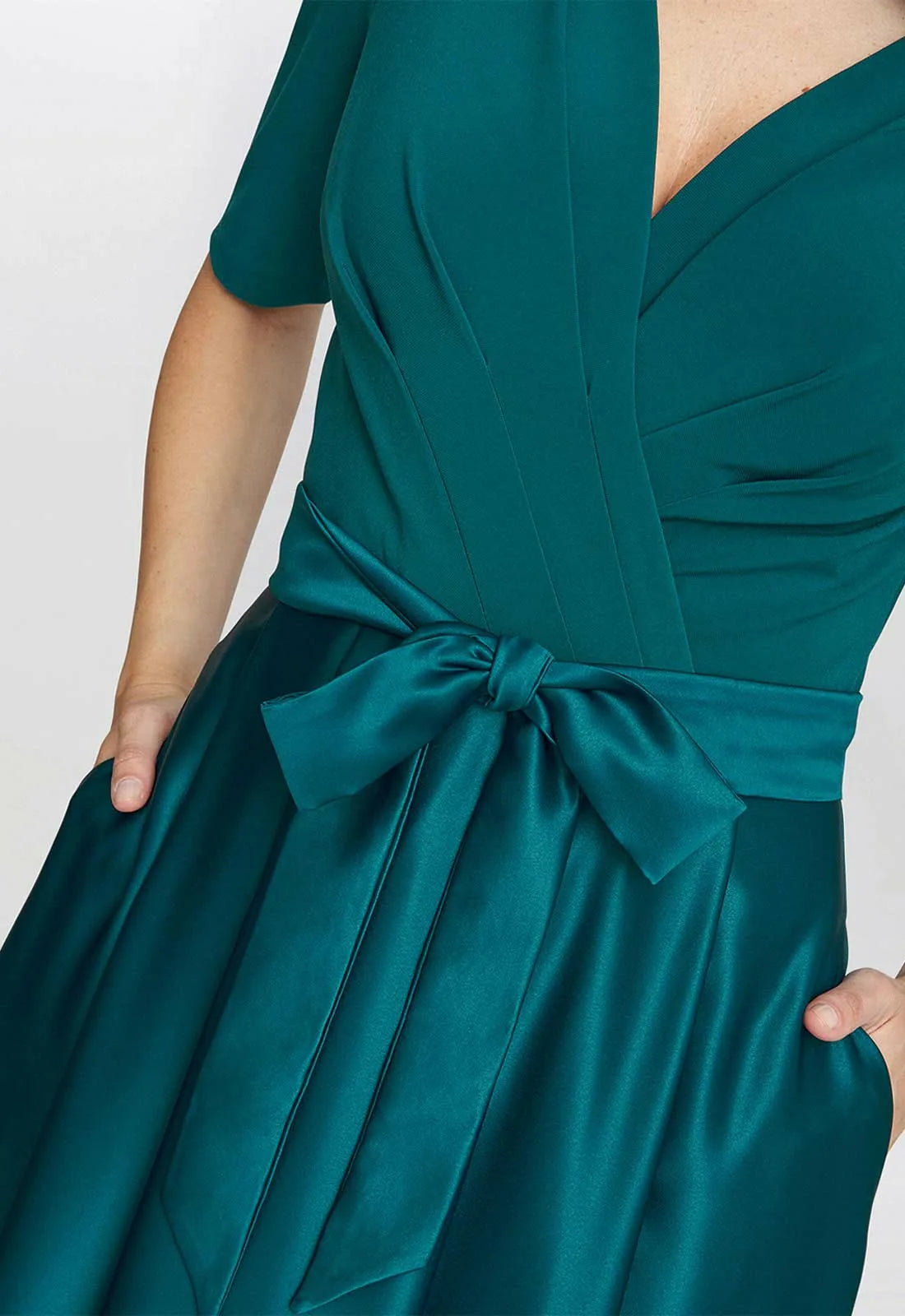 Gina Bacconi Green Luna Satin Maxi Dress