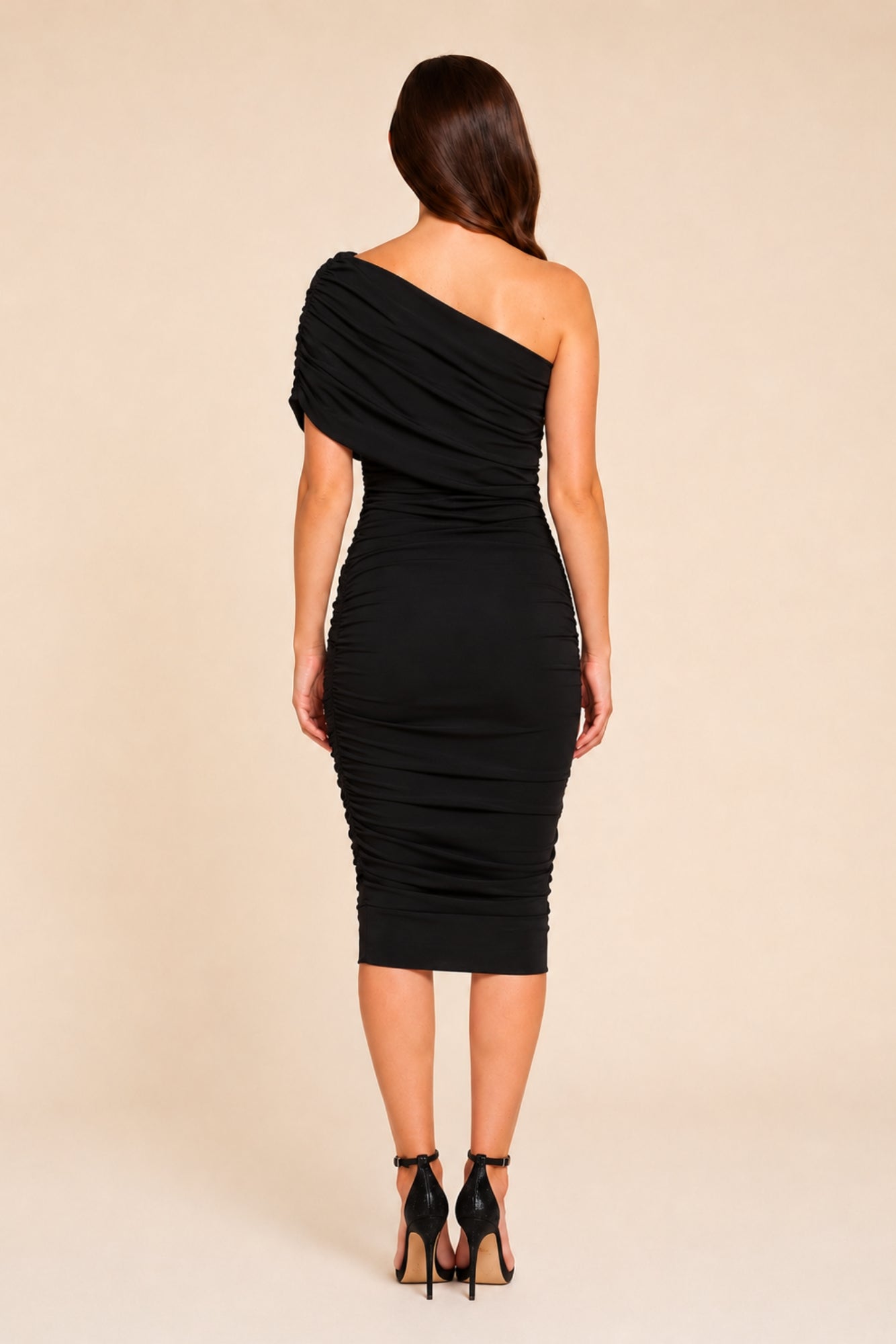 Honor Gold Alice One Shoulder Ruched Midi Dress in Black